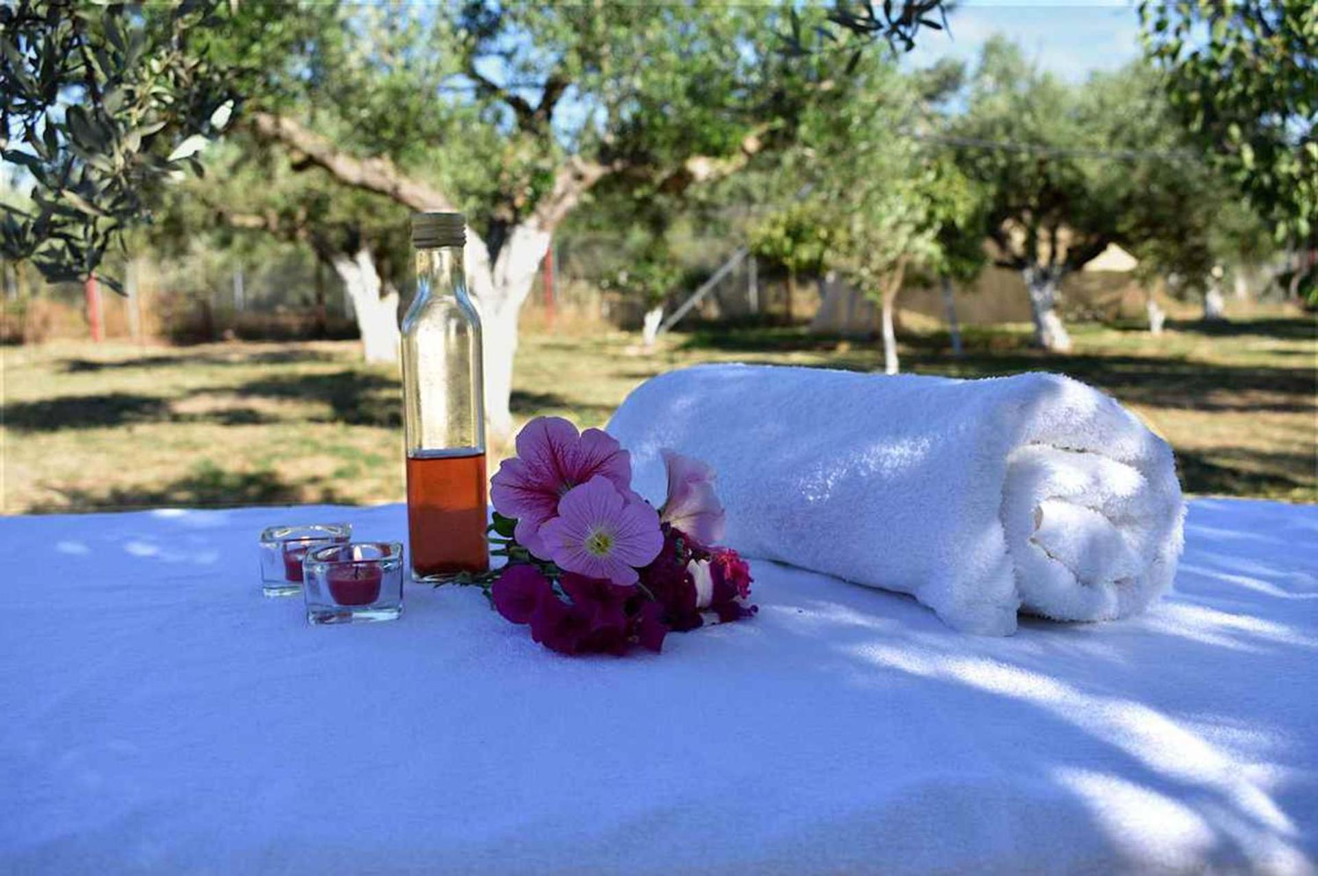Glamping At A Lovely Tent In Skiaxtro- Marathopoli Villa Bagian luar foto